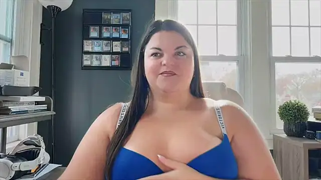 Snapshot of PlayWithBrittany chatting on 11/07/25, 04:51 PlayWithBrittany online show from 11/07/25, 04:51