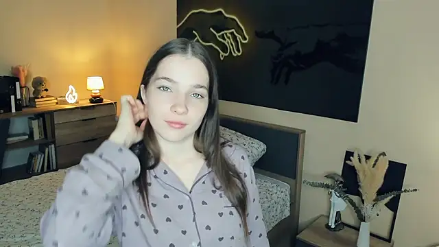 CeceliaLindabury online show from 09/12/25, 09:31