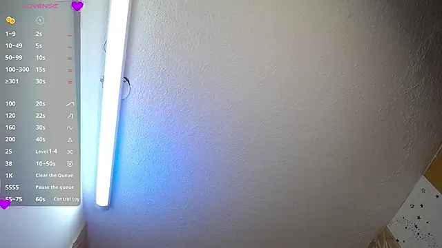 Snapshot of emmydurant chatting on 11/22/25, 01:32 emmydurant online show from 11/22/25, 01:32