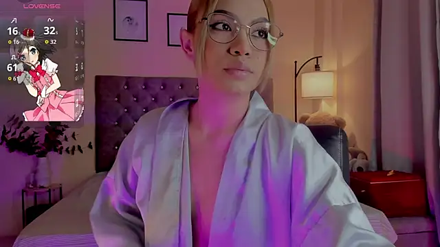 Snapshot of OxanaFedorova1- chatting on 11/13/25, 08:30 OxanaFedorova1- online show from 11/13/25, 08:30