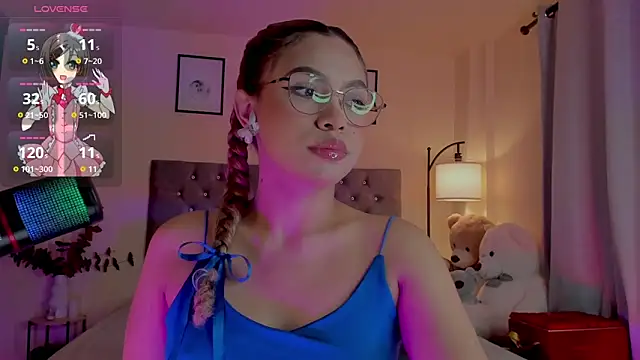 Snapshot of OxanaFedorova1- chatting on 12/04/25, 08:39 OxanaFedorova1- online show from 12/04/25, 08:39