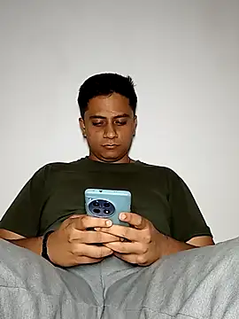 Snapshot of eyepach96 chatting on 09/19/25, 11:49 eyepach96 online show from 09/19/25, 11:49