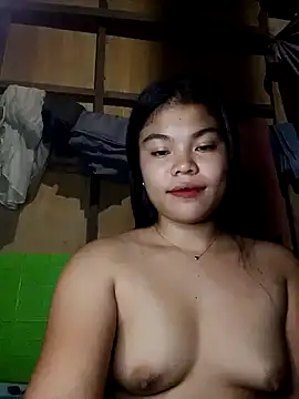 Snapshot of CRISANTAT chatting on 09/17/25, 12:29 CRISANTAT online show from 09/17/25, 12:29