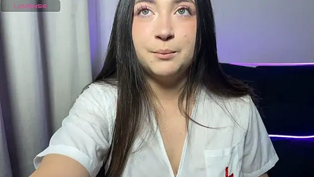 Snapshot of valentinauwu chatting on 10/12/25, 01:15 valentinauwu online show from 10/12/25, 01:15