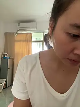 Snapshot of wly2028 chatting on 09/16/25, 06:14 wly2028 online show from 09/16/25, 06:14