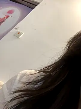 Snapshot of wly2028 chatting on 10/03/25, 06:43 wly2028 online show from 10/03/25, 06:43