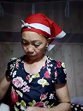 Snapshot of -Xuka-200 chatting on 11/04/25, 11:31 -Xuka-200 online show from 11/04/25, 11:31