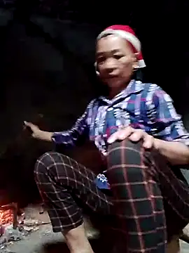 Snapshot of -Xuka-200 chatting on 11/09/25, 01:26 -Xuka-200 online show from 11/09/25, 01:26