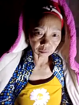 Snapshot of -Xuka-200 chatting on 11/29/25, 12:13 -Xuka-200 online show from 11/29/25, 12:13