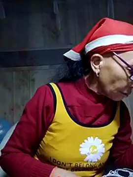 Snapshot of -Xuka-200 chatting on 11/30/25, 12:53 -Xuka-200 online show from 11/30/25, 12:53