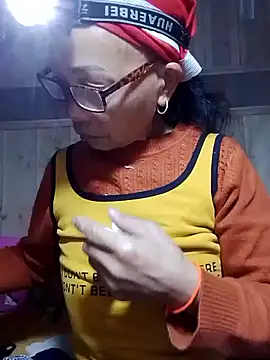 Snapshot of -Xuka-200 chatting on 12/04/25, 10:18 -Xuka-200 online show from 12/04/25, 10:18