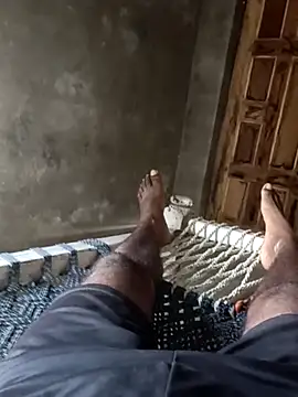 Snapshot of pus_ylover chatting on 10/11/25, 08:35 pus ylover online show from 10/11/25, 08:35