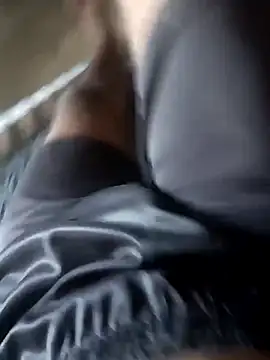 Snapshot of pus_ylover chatting on 10/15/25, 06:13 pus ylover online show from 10/15/25, 06:13