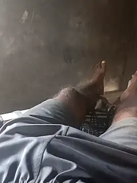 Snapshot of pus_ylover chatting on 10/24/25, 06:32 pus ylover online show from 10/24/25, 06:32