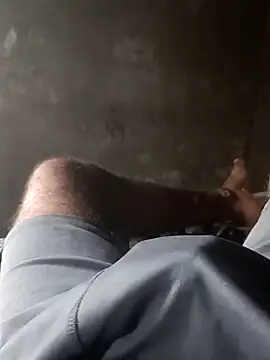 Snapshot of pus_ylover chatting on 11/01/25, 08:05 pus ylover online show from 11/01/25, 08:05