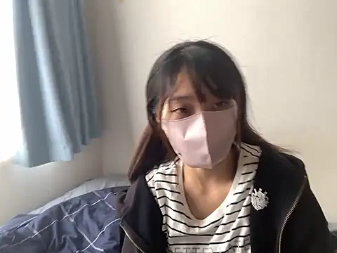 Snapshot of ituki_0415 chatting on 10/18/25, 01:08 ituki 0415 online show from 10/18/25, 01:08