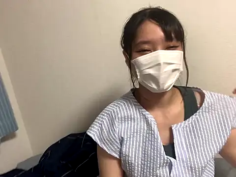 Snapshot of ituki_0415 chatting on 11/04/25, 05:34 ituki 0415 online show from 11/04/25, 05:34