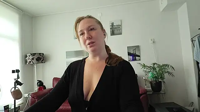 MazySunny online show from 06/17/26, 07:00