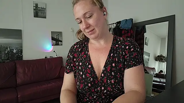 MazySunny online show from 07/07/26, 06:58