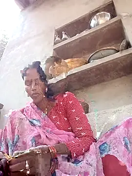 Snapshot of Cm_pooja chatting on 10/20/25, 05:08 Cm pooja online show from 10/20/25, 05:08