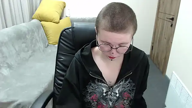 Nika Snow online show from 10/14/25, 08:04