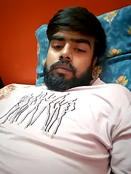 soniriyaa010101 online show from 11/05/25, 09:04