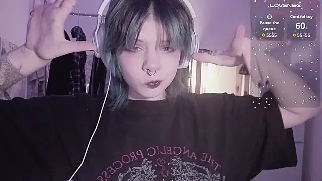 Snapshot of Alice_Zev chatting on 01/07/26, 11:18 Alice Zev online show from 01/07/26, 11:18