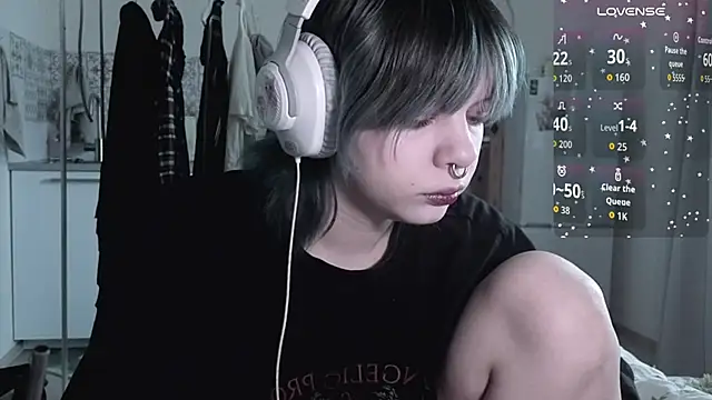 Snapshot of Alice_Zev chatting on 01/08/26, 11:45 Alice Zev online show from 01/08/26, 11:45