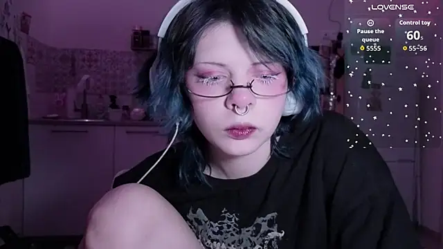 Snapshot of Alice_Zev chatting on 02/12/26, 11:22 Alice Zev online show from 02/12/26, 11:22