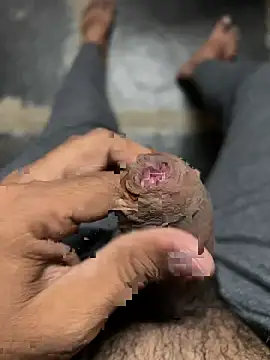 Snapshot of sunnu_97_ chatting on 10/05/25, 06:34 sunnu 97  online show from 10/05/25, 06:34