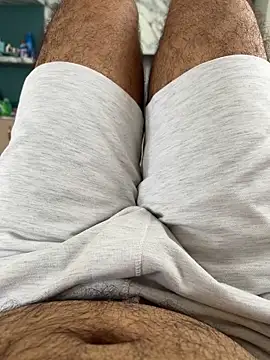 Snapshot of sunnu_97_ chatting on 10/20/25, 05:52 sunnu 97  online show from 10/20/25, 05:52