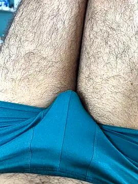 Snapshot of sunnu_97_ chatting on 10/22/25, 05:52 sunnu 97  online show from 10/22/25, 05:52