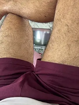 Snapshot of sunnu_97_ chatting on 10/25/25, 05:15 sunnu 97  online show from 10/25/25, 05:15