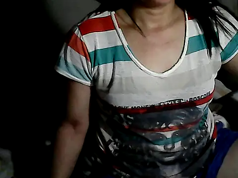 Snapshot of yoursPinayMama1682 chatting on 09/20/25, 12:11 yoursPinayMama1682 online show from 09/20/25, 12:11