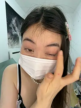 xuanxuanOo online show from 11/18/25, 07:46