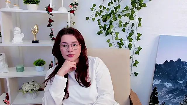 Snapshot of HedyRosko chatting on 09/11/25, 04:23 HedyRosko online show from 09/11/25, 04:23