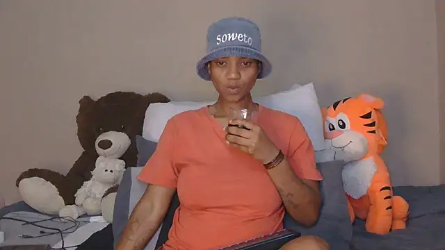 JANIELEE online show from 09/17/25, 08:10