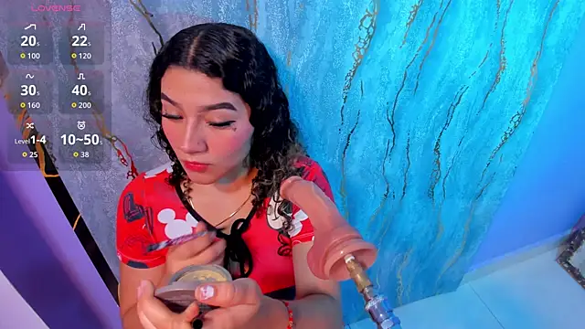 mia cataleiya online show from 10/14/25, 11:33