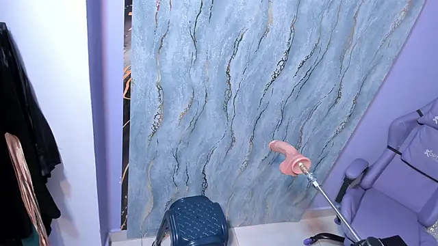 mia cataleiya online show from 10/19/25, 11:11