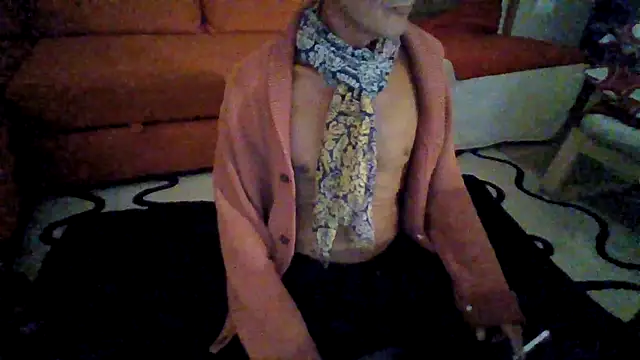 Snapshot of AntonioNice_iml chatting on 10/18/25, 06:41 AntonioNice iml online show from 10/18/25, 06:41