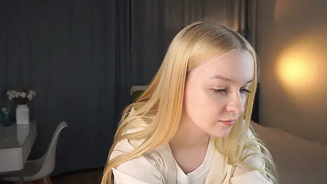 KrishnaSimmons online show from 09/13/25, 07:35