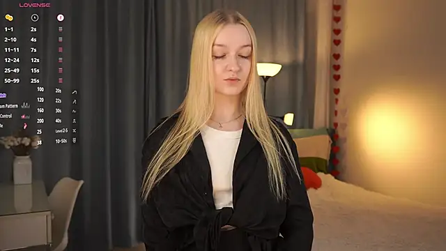 KrishnaSimmons online show from 10/03/25, 07:33