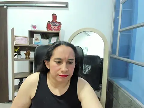 Snapshot of LeilaSmith_ chatting on 10/09/25, 12:03 LeilaSmith online show from 10/09/25, 12:03