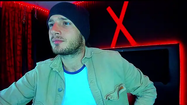 Snapshot of Angels21cm chatting on 09/13/25, 05:51 Angels21cm online show from 09/13/25, 05:51