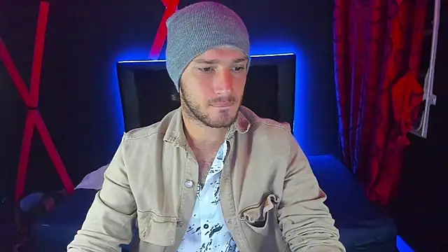 Snapshot of Angels21cm chatting on 09/20/25, 04:35 Angels21cm online show from 09/20/25, 04:35