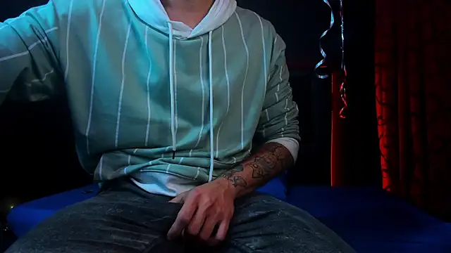 Snapshot of Angels21cm chatting on 10/01/25, 03:34 Angels21cm online show from 10/01/25, 03:34