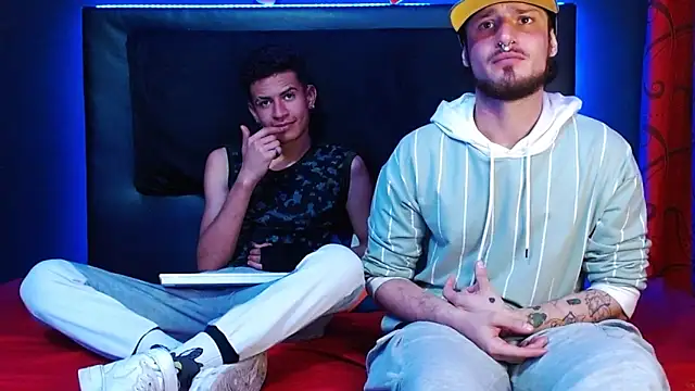 Snapshot of Angels21cm chatting on 10/07/25, 04:20 Angels21cm online show from 10/07/25, 04:20