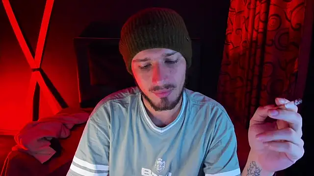 Snapshot of Angels21cm chatting on 10/11/25, 01:05 Angels21cm online show from 10/11/25, 01:05