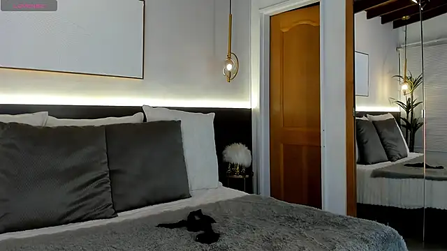 VictoriaShelby online show from 09/15/25, 11:54