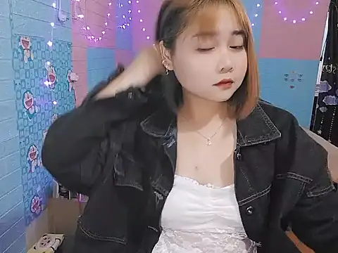 Nhan7868 online show from 10/24/25, 02:57